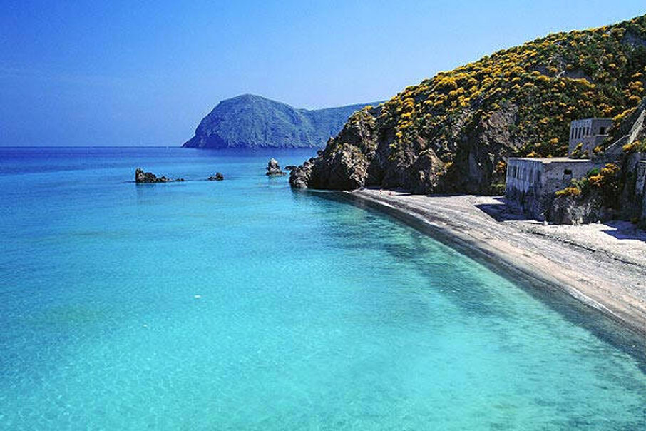 spiaggia-bianca-lipari.jpeg