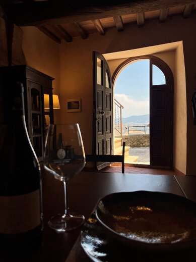 vista tavolo.jpeg vista tavolo.jpeg