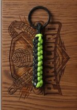 portachiavi-paracord-550-artigianale-nero-neon-stile-scooby-doo