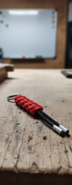 portachiavi-super-paracord-racing-linker-red-black-dettagli-metal