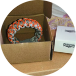 bracciale-in-paracord-550-fatto-a-mano-chiusura-in-tinta