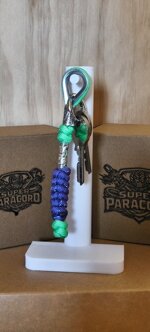 portachiavi-artigianale-in-paracord-550-design-esclusivo