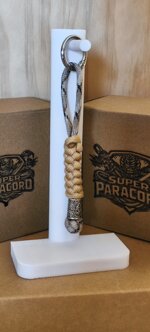 portachiavi-artigianale-in-paracord-550-robusto-e-raffinato