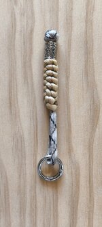 portachiavi-artigianale-in-paracord-550-robusto-e-raffinato