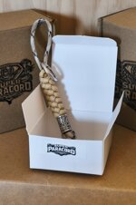 portachiavi-artigianale-in-paracord-550-robusto-e-raffinato