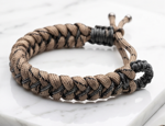 bracciale-survival-bracer-desert-camo-regolabile-e-tattico