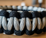 braccialetto-paracord-550-fatto-a-mano-nero-argento