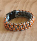 bracciale-paracord-550-artigianale-grigio-arancio-chiusura-in-metallo-fume