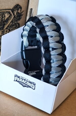 braccialetto-paracord-550-fatto-a-mano-nero-argento