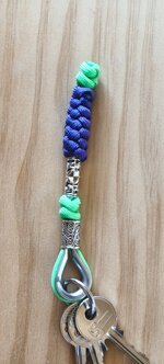 portachiavi-artigianale-in-paracord-550-design-esclusivo