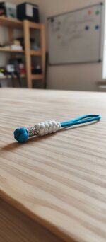 portachiavi-wave-twist-design-unico-blu-bianco