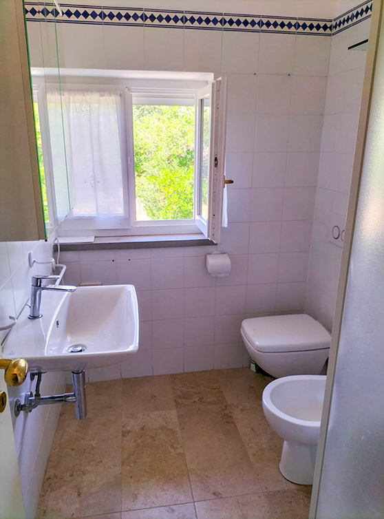 bagno piccolo tagliato