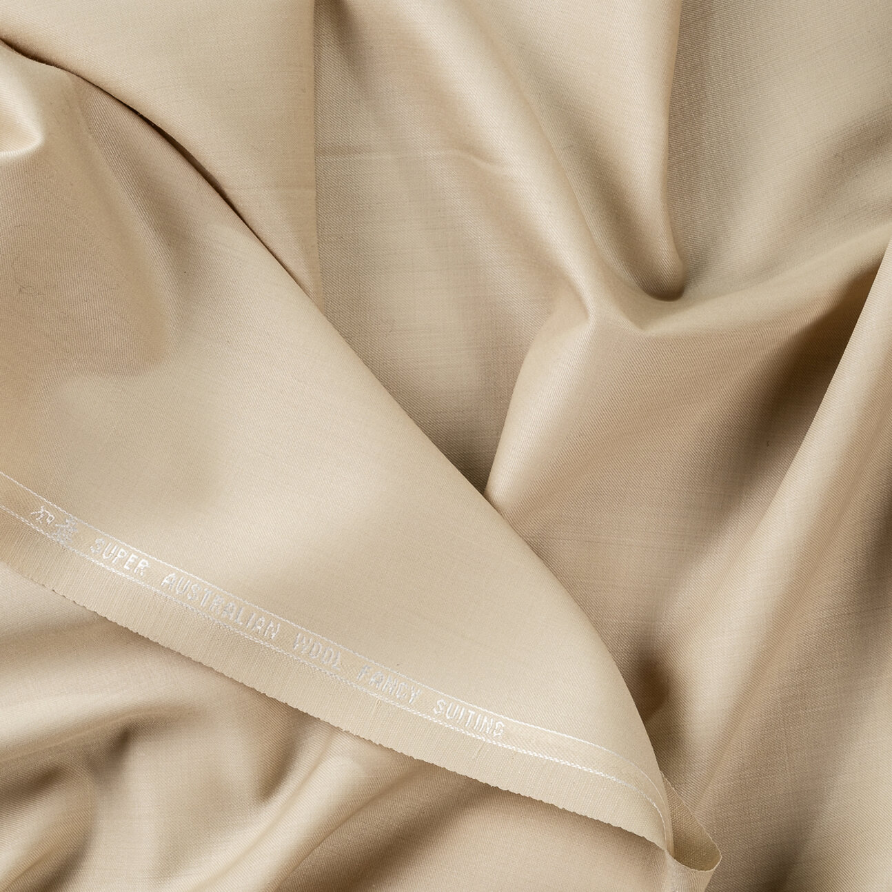 ds_italian_fabrics_21-04_110.jpeg ds_italian_fabrics_21-04_110.jpeg
