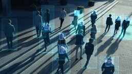le zoom de la caméra de _ vidéo de stock (100 _ libre de droit) 1056263531 _ shutterstock.jpeg