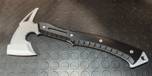 hacha-de-leon-de-resident-evil-9-requiem