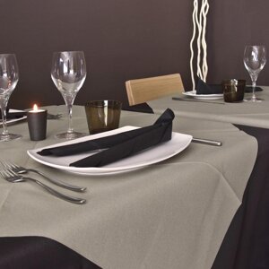 tovaglie-in-tnt-vari-colori-100x100-cm-25-pezzi