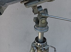 Dettaglio meccanismo a manovella cavalletto vintage Gitzo Cremaillere 3 originale con testa a tre assi