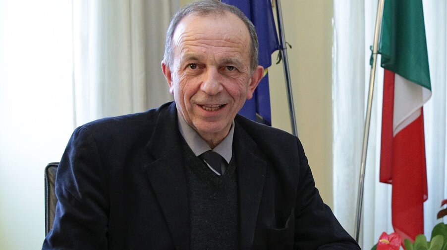 cesare emanuel.jpeg cesare emanuel.jpeg