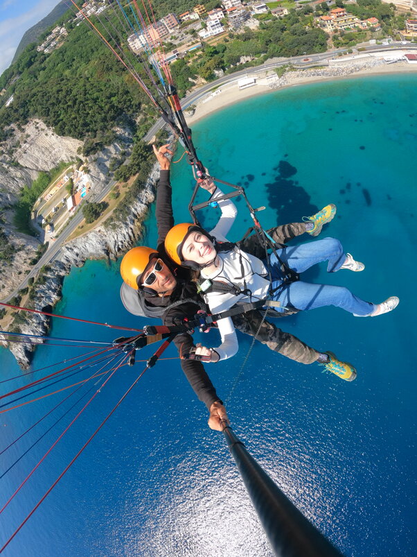 parapendio liguria barcavolando marco bini.jpeg