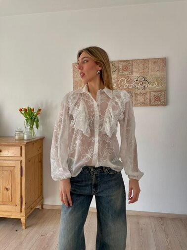 camicia bianca.jpeg