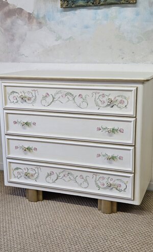 consolle-%20decorata-shabby.jpeg