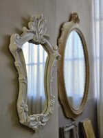 specchiera-sagomata-bianco-antico