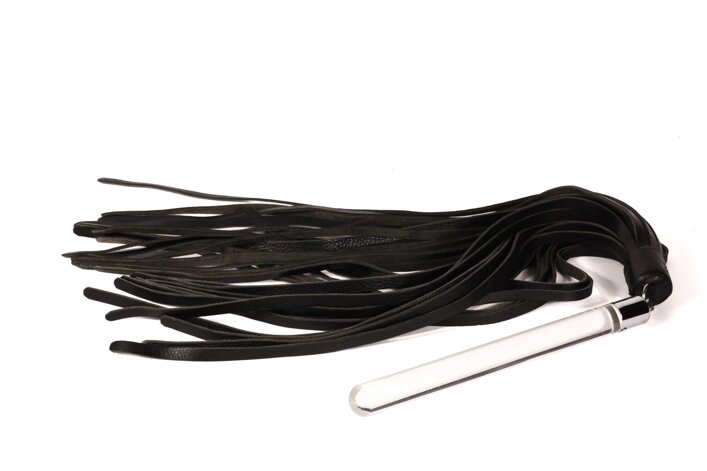 flogger lungo in cuoio.jpeg