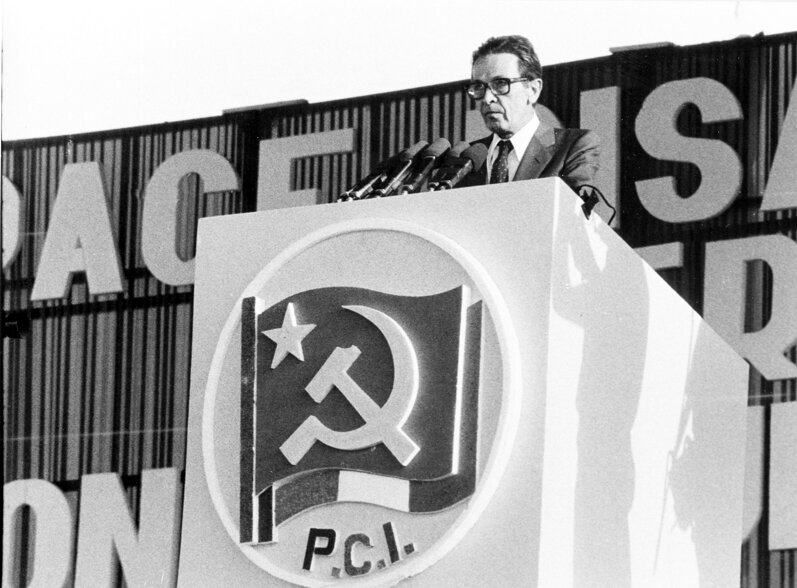 berlinguertirrenia 82 p maggi.jpeg