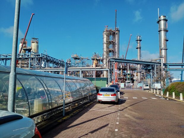refinery.jpeg