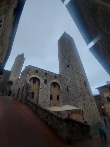 vista torri da via san Giovanni