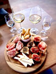 degustazione vini e salumi tipici in cantina