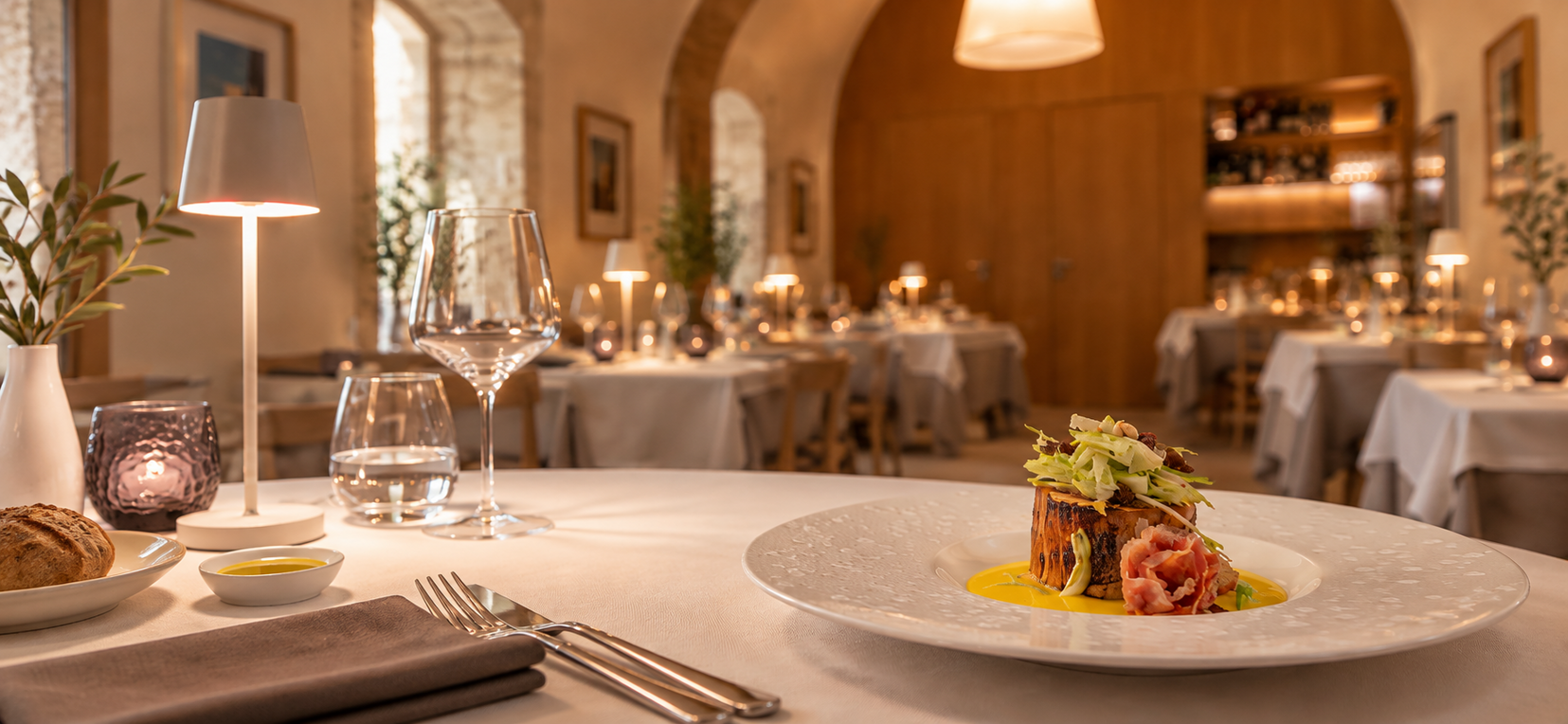 cena gourmet in ristorante elegante