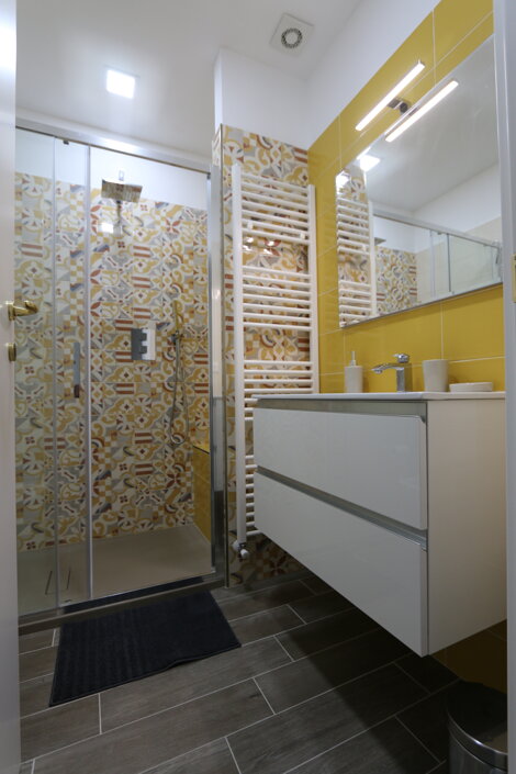 bagno giallo 1.jpeg bagno giallo 1.jpeg