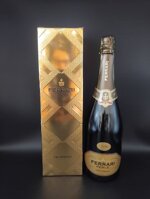 champagne-ferrari-perle-nero-2019