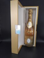 champagne-cristal-2015-con-astuccio