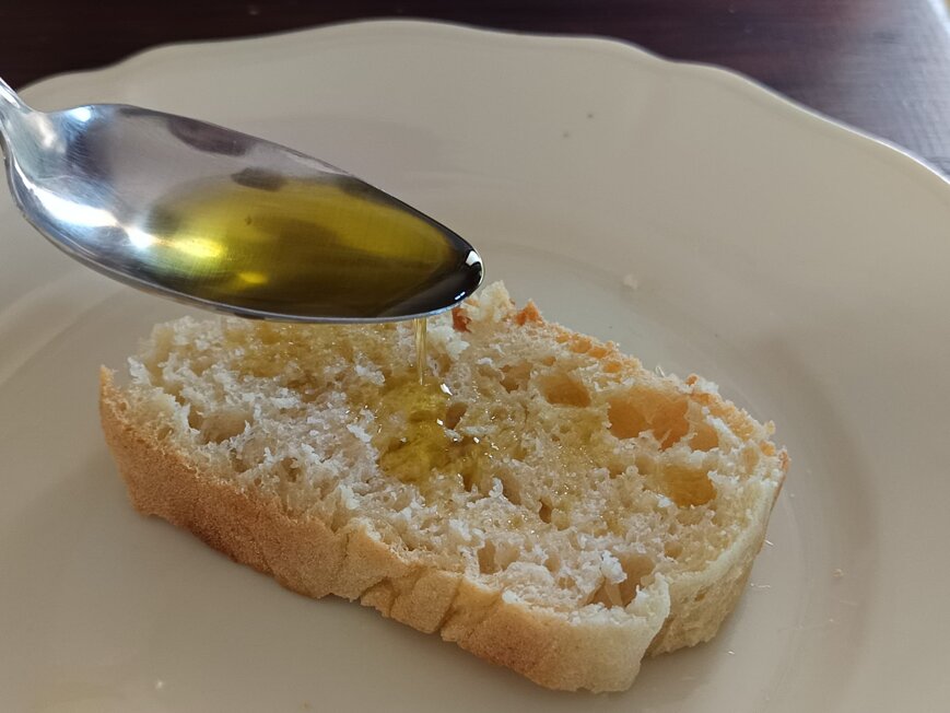 pane e olio.jpeg pane e olio.jpeg