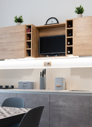 cucina legno e antracite