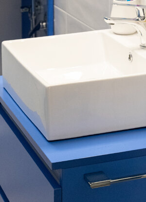 arredo bagno su misura azzurro