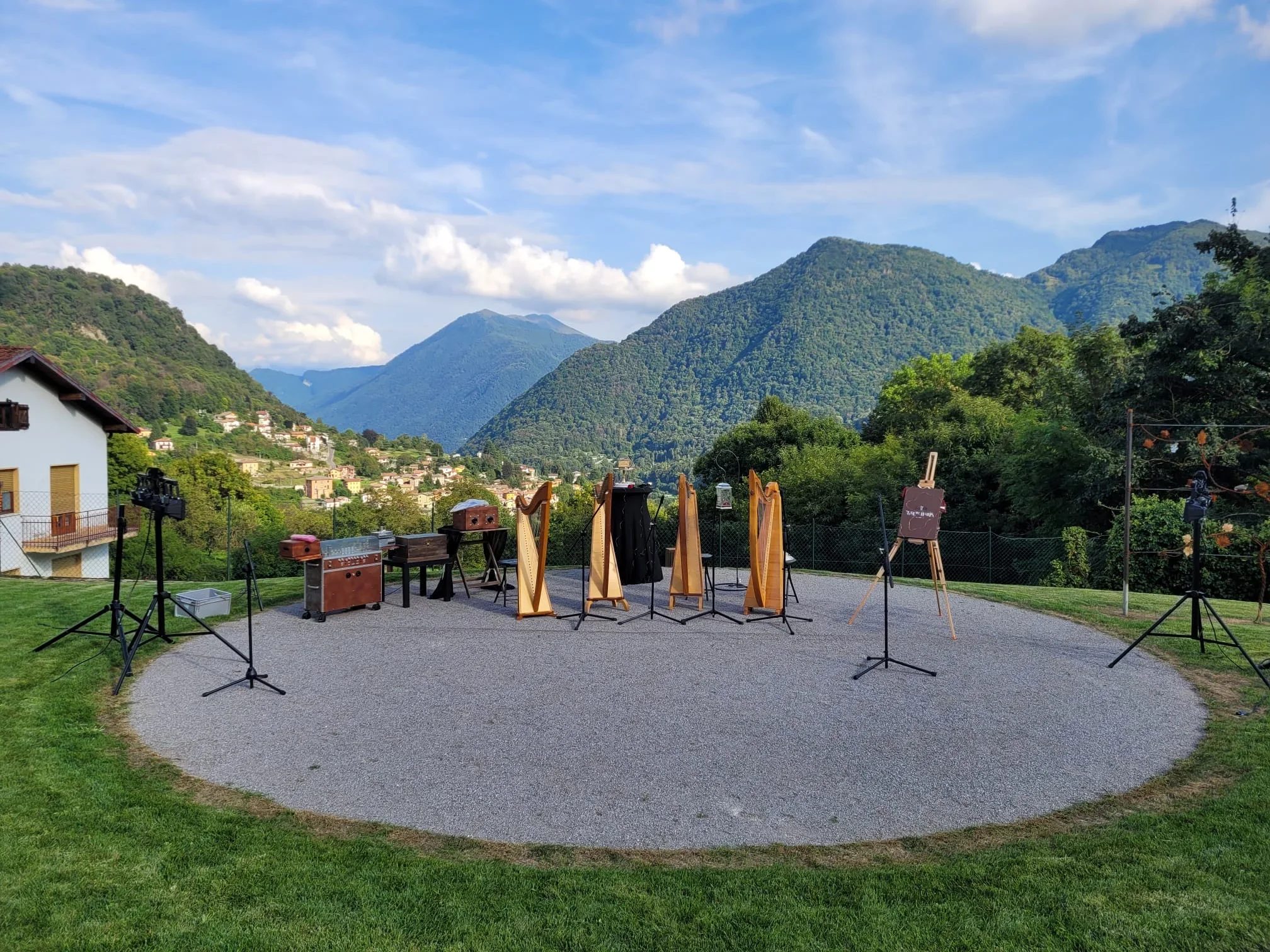 Magia d'Arpe a Cerano d'Intelvi: Il Successo di "In Fabula" al Parco delle Fiabe