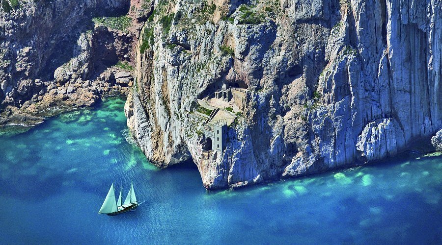Porto Flavia al tramonto &mdash; quando le miniere incontrano il Mediterraneo