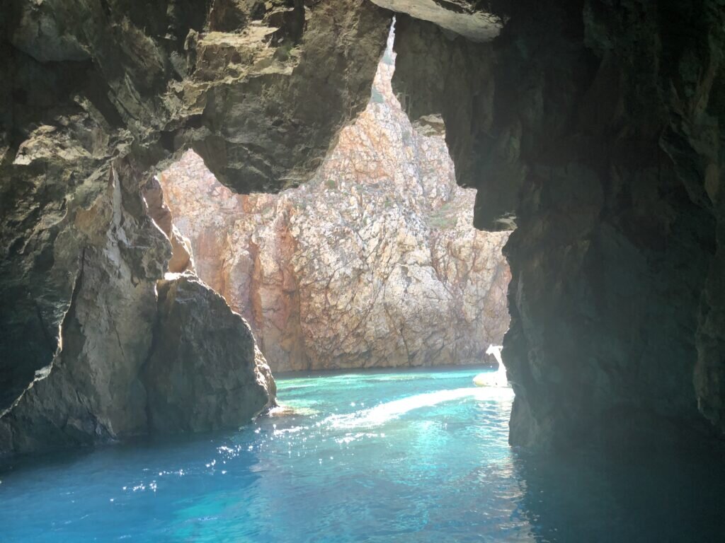pan-di-zucchero-7-grotta-sardegna.jpeg