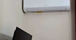 Camera da letto luminosa e climatizzata a Sommatino