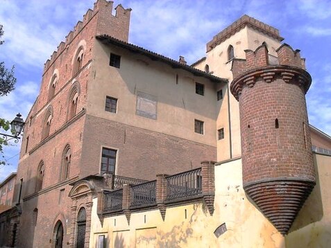 bra - palazzo traversa (museo civico archeologia storia arte).jpeg