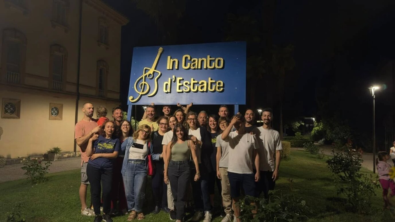 foto insieme.jpeg foto insieme.jpeg