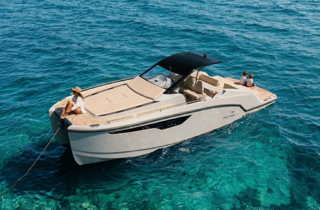 aurea%2030%20-%20cabin%20tappezzeria%20interna.jpeg