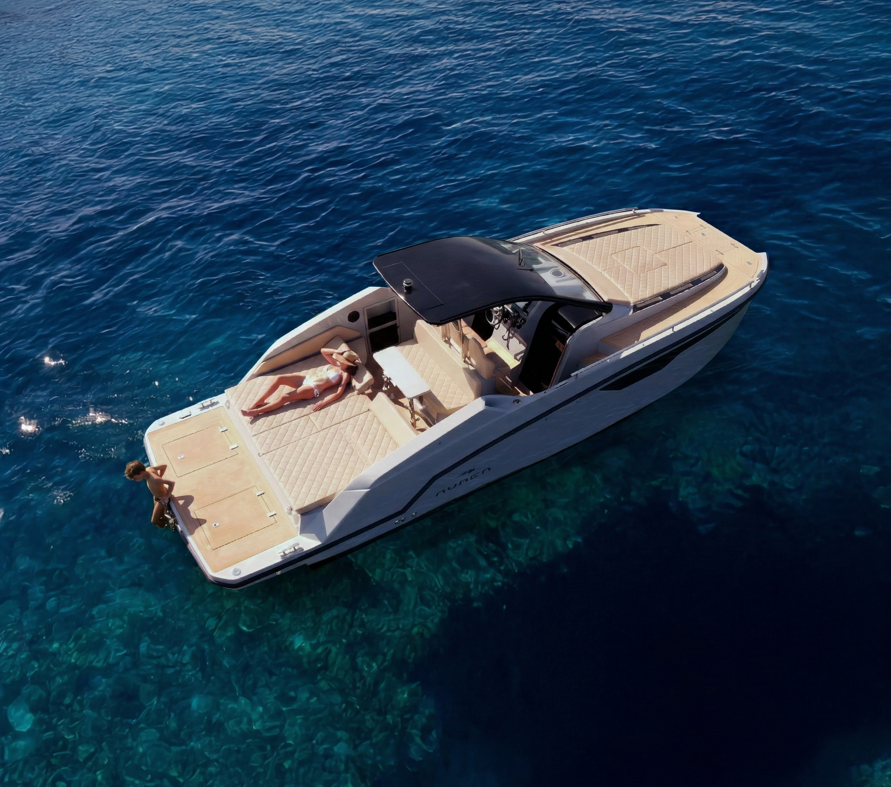 aurea 30 cabin (1)