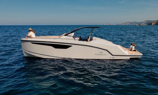 aurea 30 cabin (5).jpeg