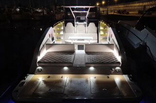 aurea%2030%20cabin%20(2)