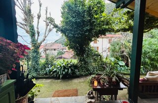 zona-pranzo-esterna-giardino.jpeg