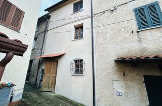 strega-elfo-basati_esterni-casina.jpeg strega-elfo-basati_esterni-casina.jpeg